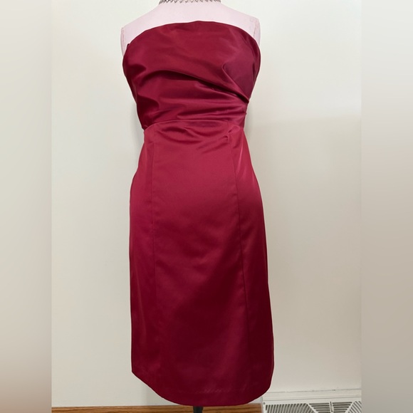 The Limited strapless dress in a wine size 6 - Picture 1 of 12